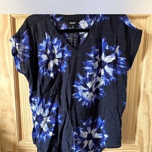 Simply Vera Vera Wang Black and Blue Floral Tee